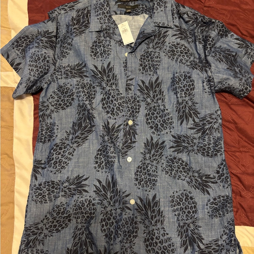 Men's Banana Republic Navy Pineapple Short Sleeve Button Down - Size: Small